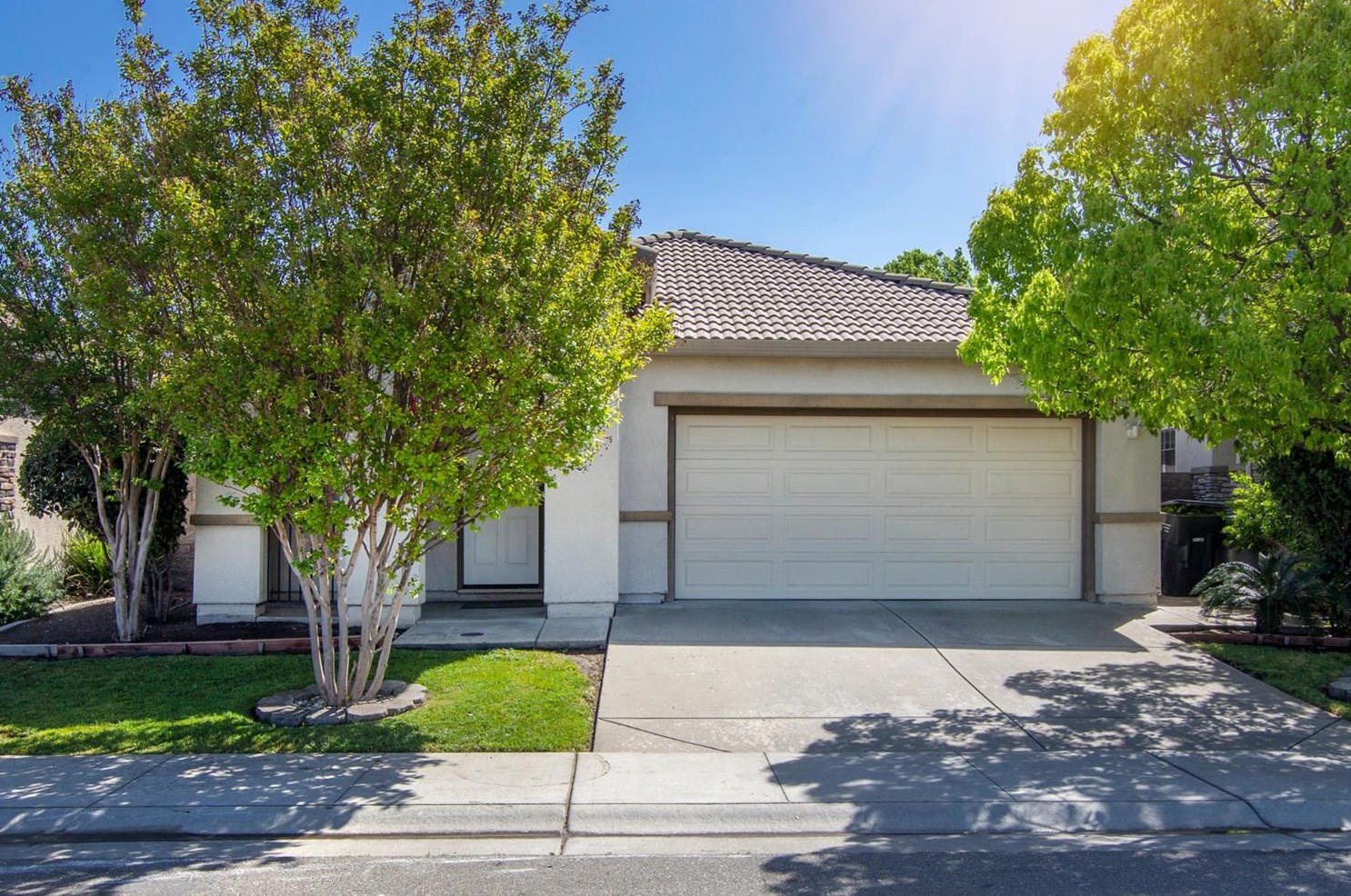 541 Greg Thatch Cir, Sacramento, CA