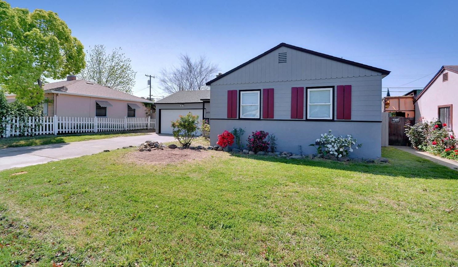 6038 Fruitridge Rd, Sacramento CA  95820-6504 exterior