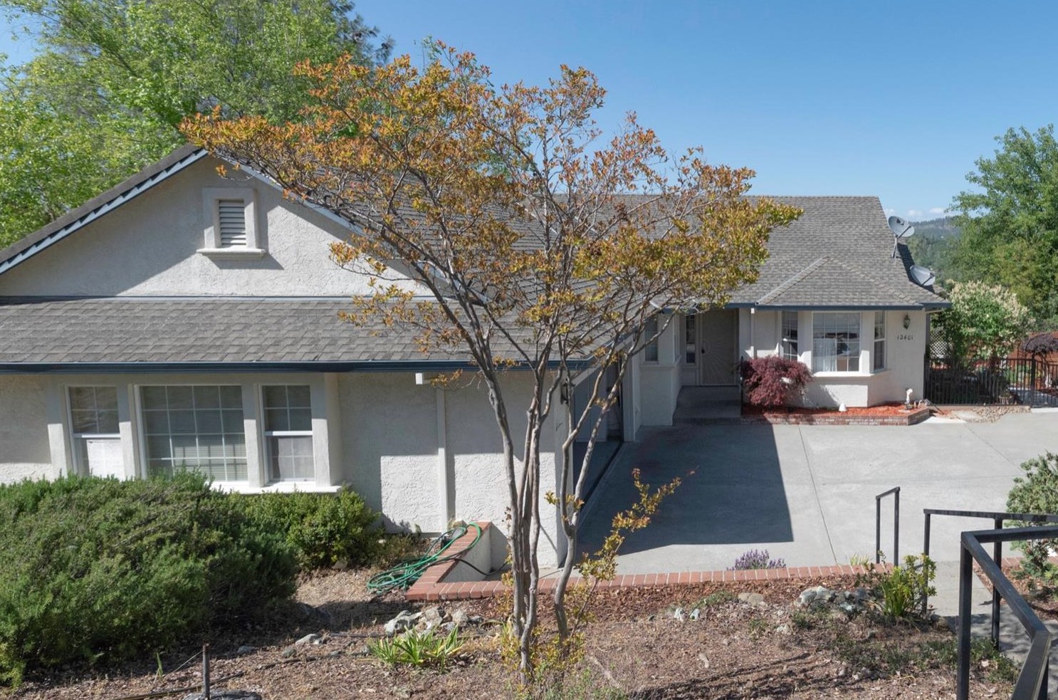 12401 Morning Mist Ln, Auburn, CA 95602