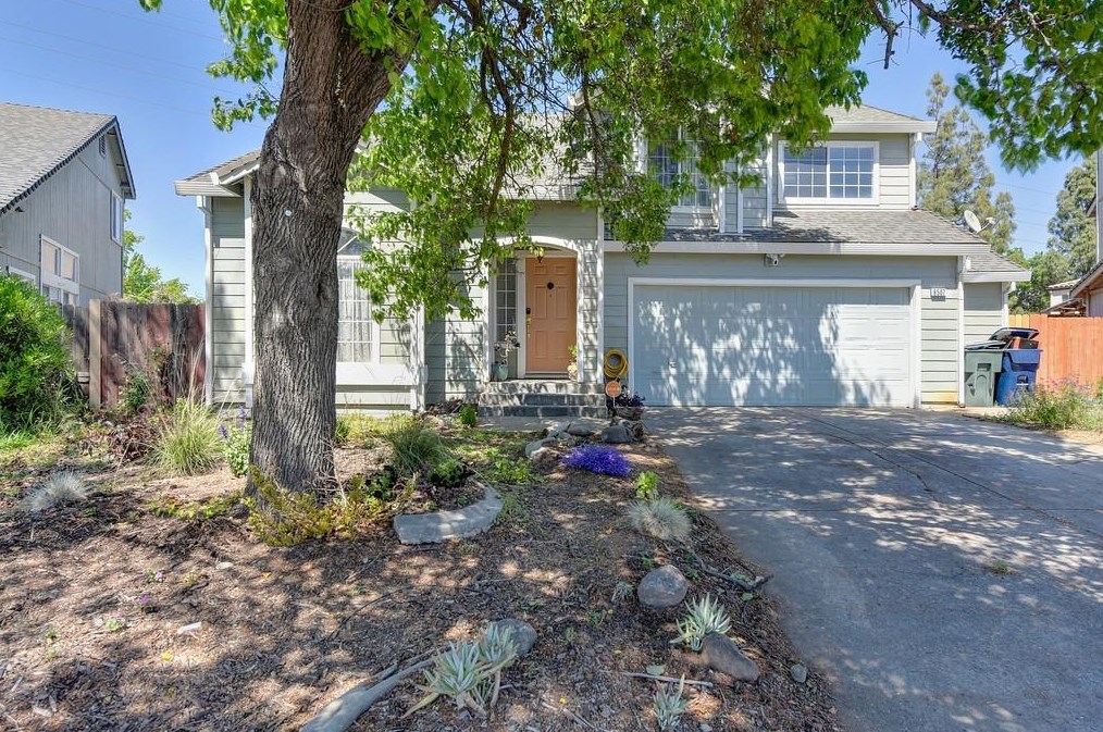 8507 Dartford Dr, Sacramento, CA 95823-7705