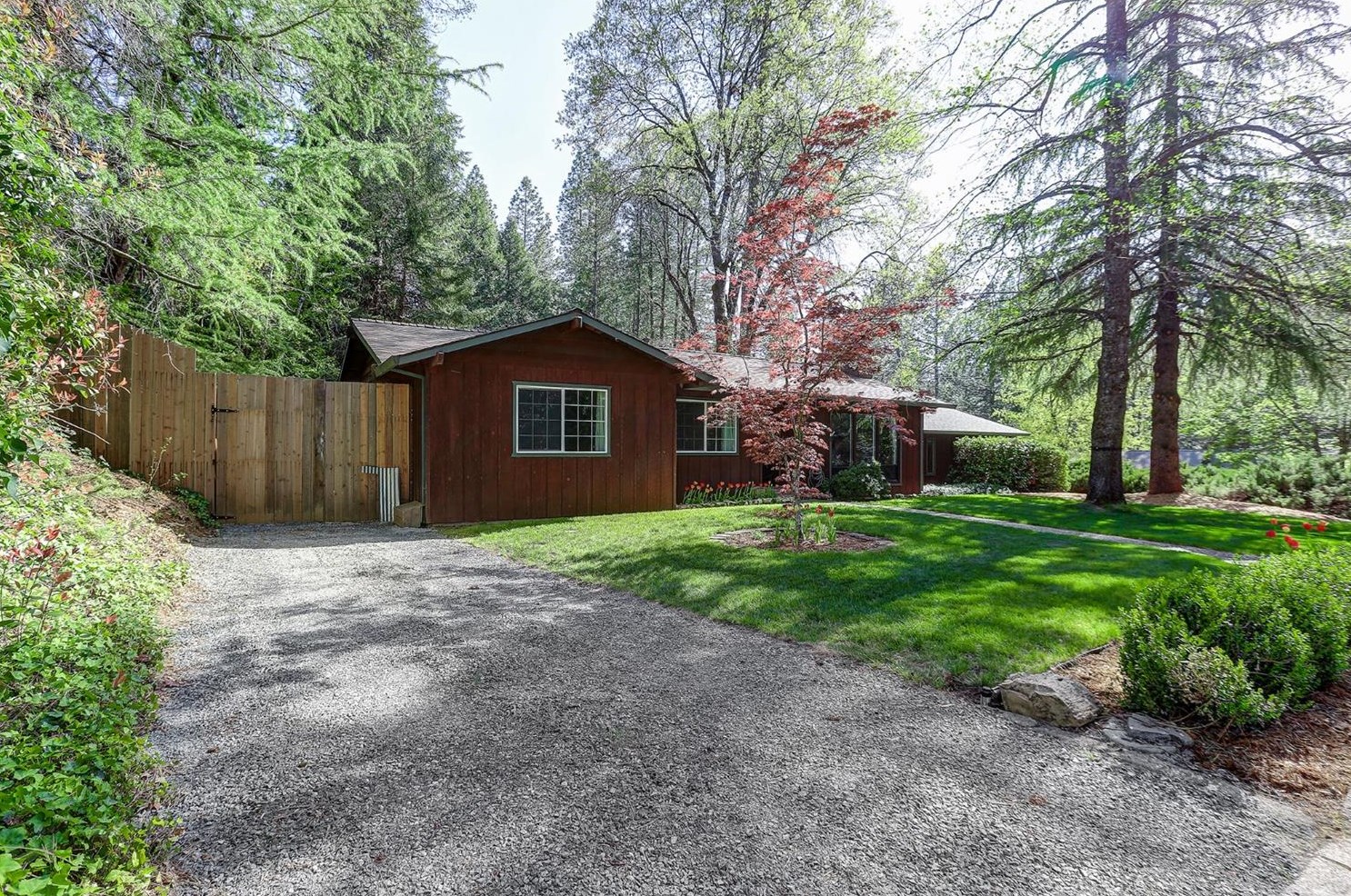 13 Turpentine Dr, Cherokee, CA 95959-2810