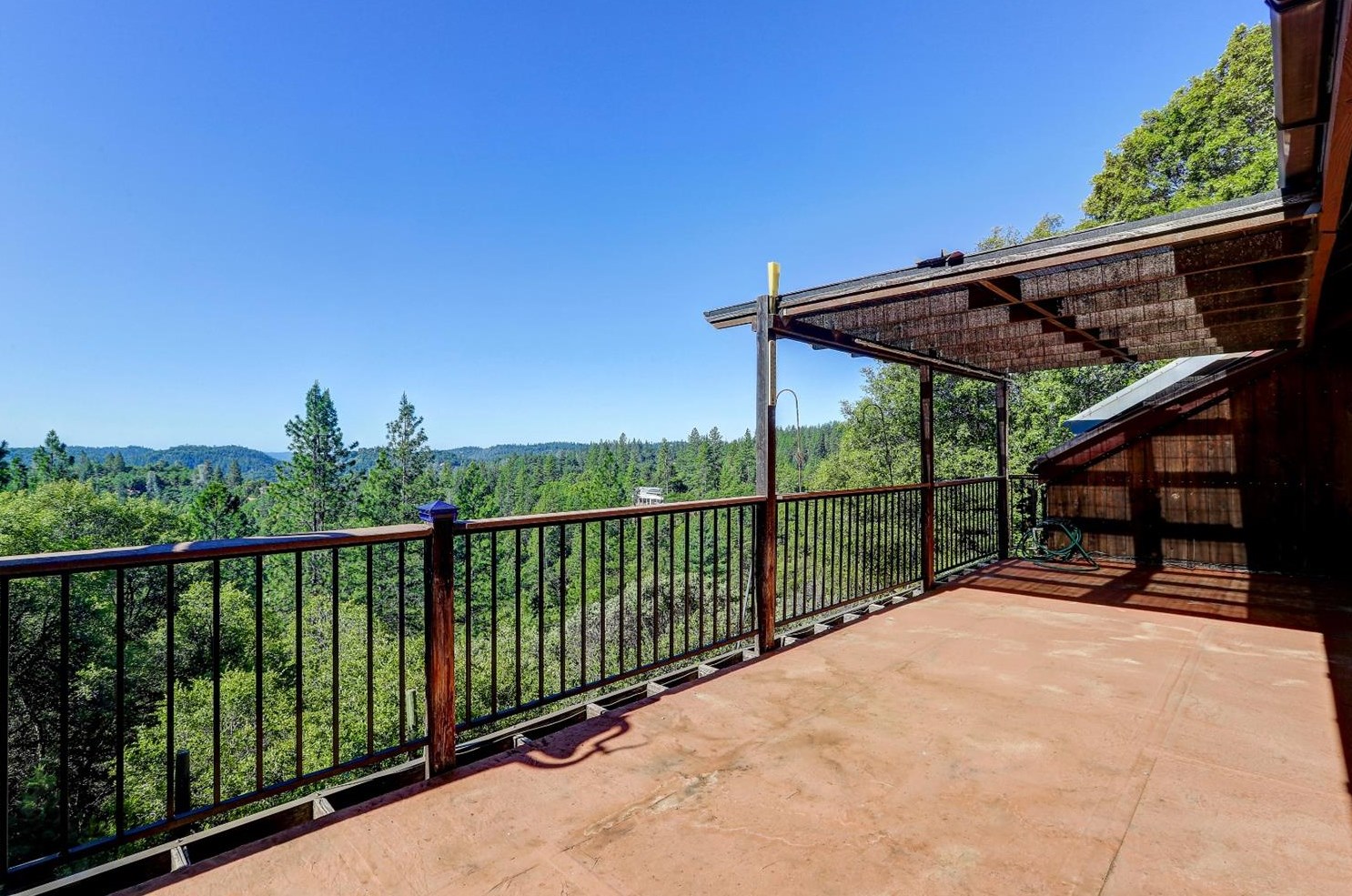 20109 Tanglewood Rd, Grass Valley, CA 95945