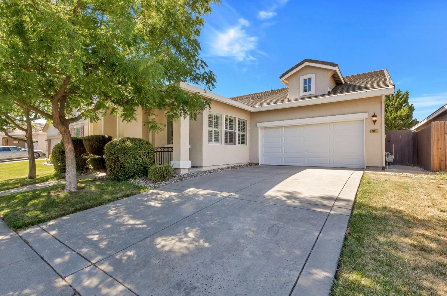 30 Cakebread Cir, Sacramento, CA 95834-1059