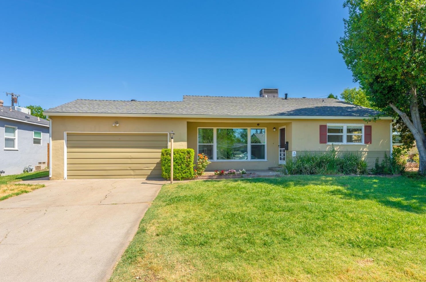 3133 Merrywood Dr, Sacramento, CA 95825-7825