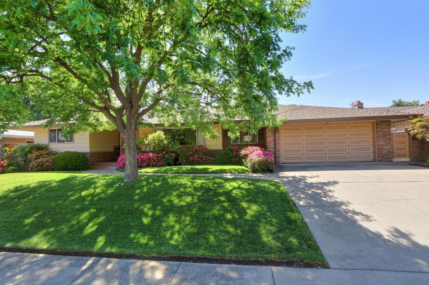 6340 Holstein Way, Sacramento, CA 95831-1824