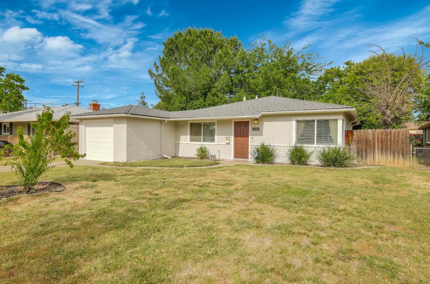 1224 Greenhills Rd, Sacramento, CA 95864-3818