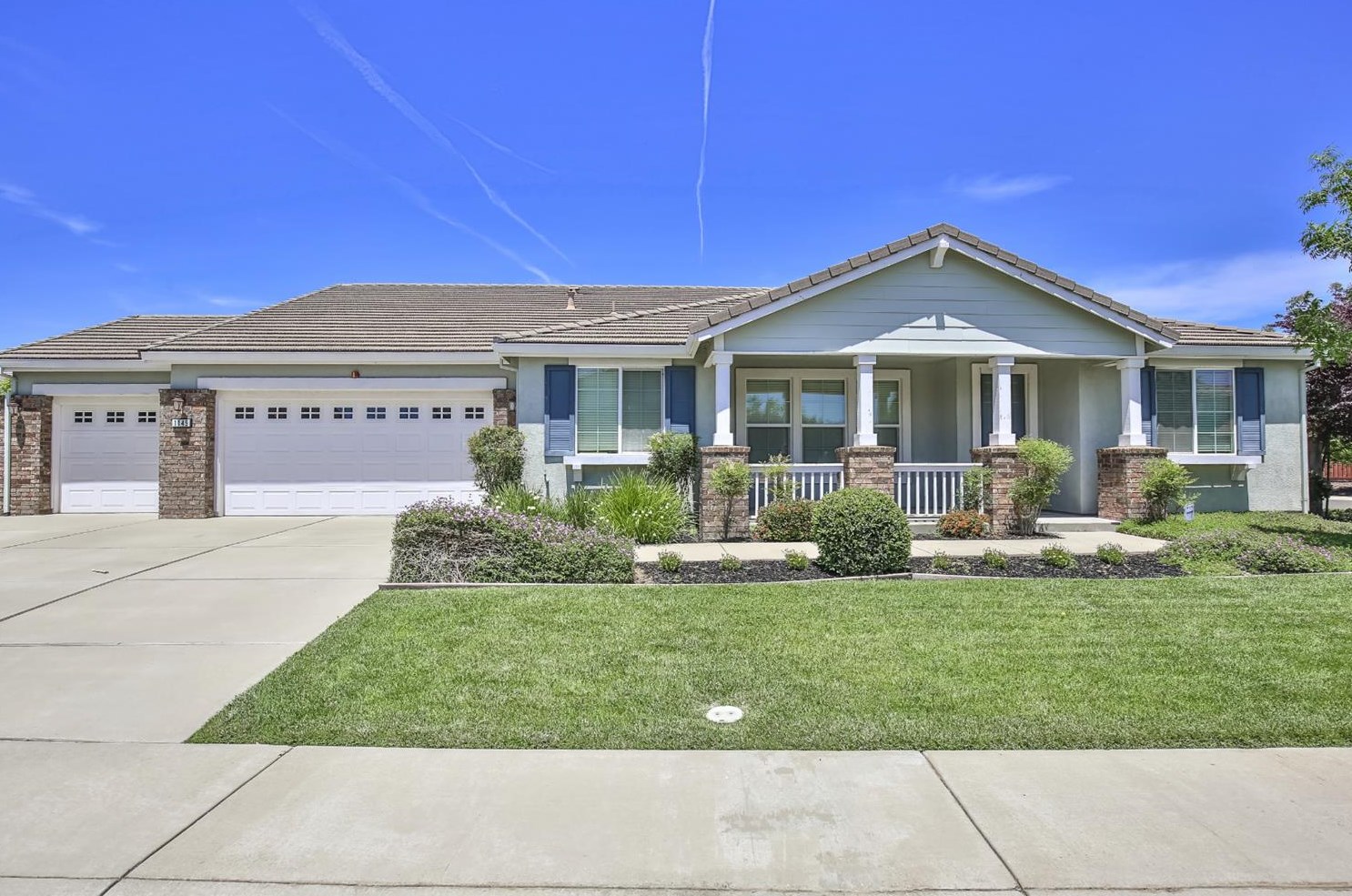 1149 Blackhurst Dr, Galt, CA 95632-8439