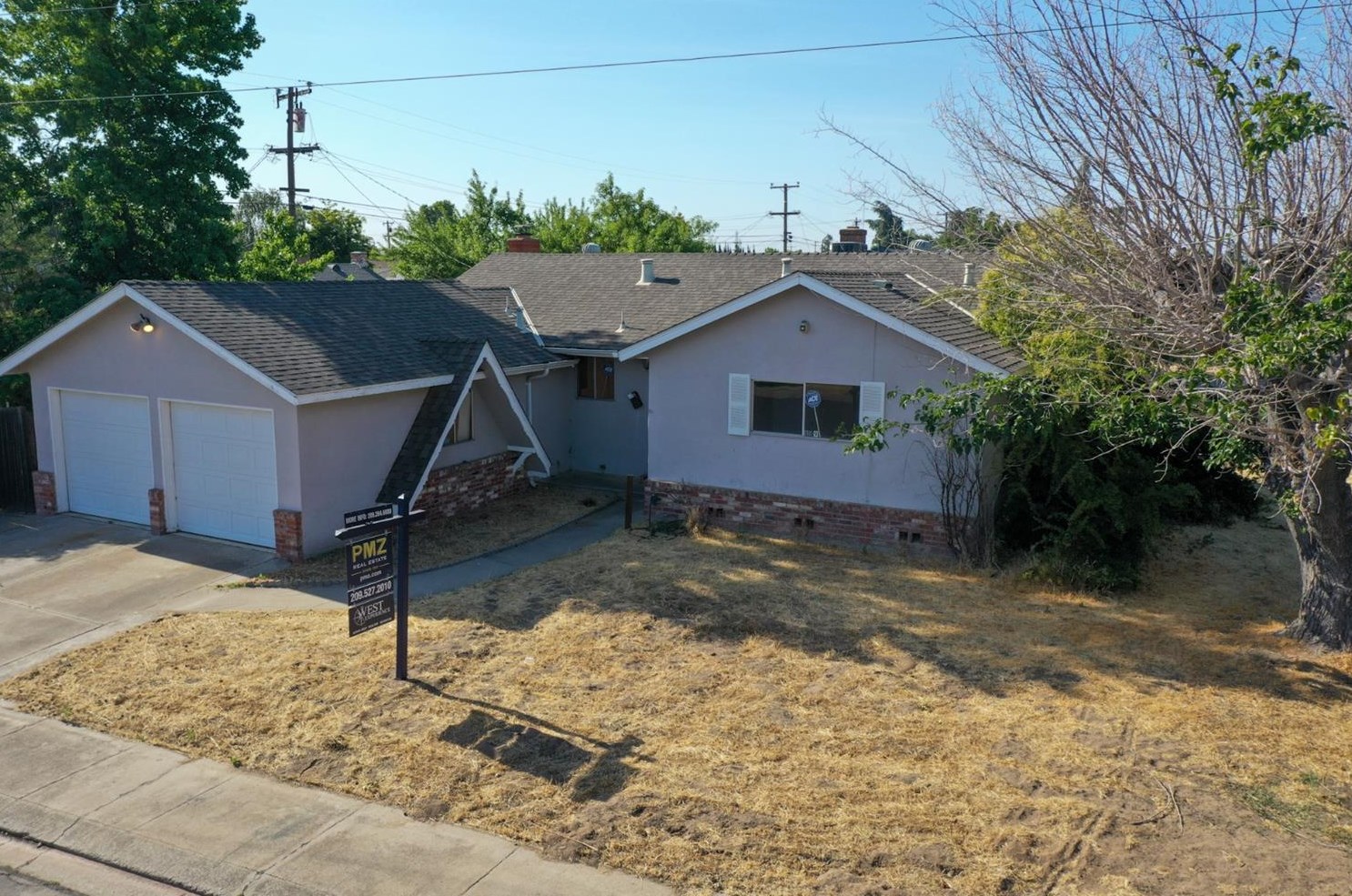 1189 Pine St, Manteca, CA 95336-4930