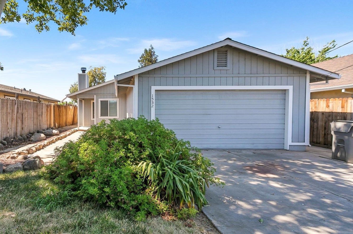 1532 Katharine Ave, Sacramento, CA 95838-2820