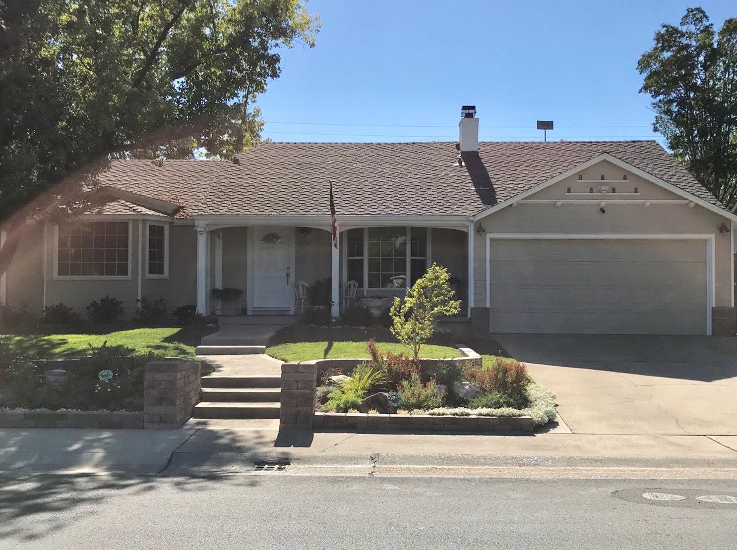 2201 Landon Ln, Sacramento, CA 95825-1822