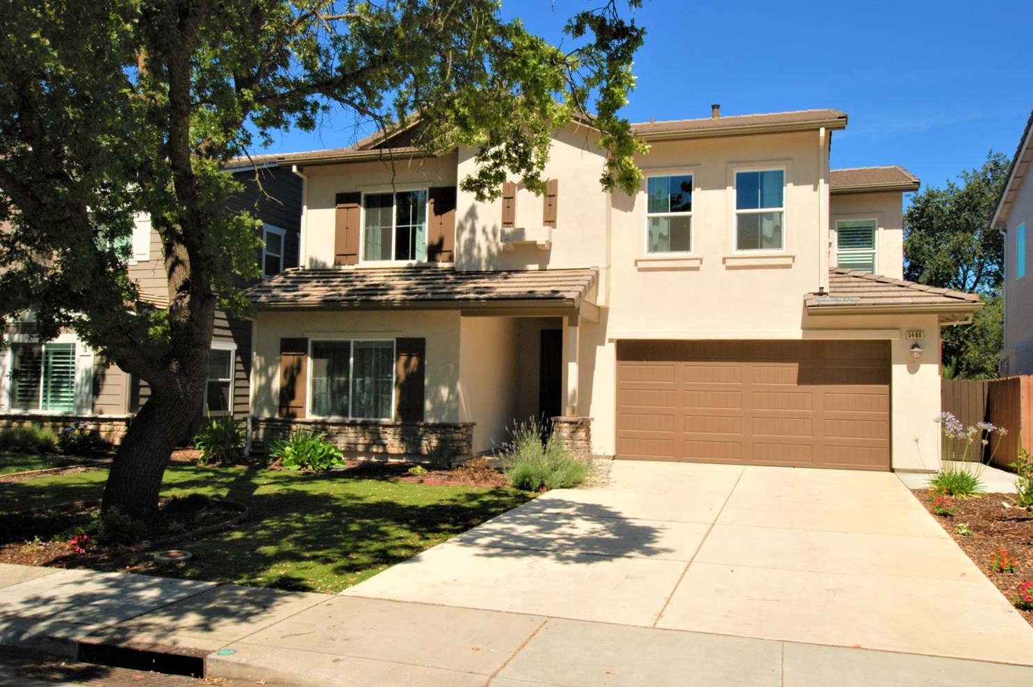 5460 2nd St, Rocklin, CA 95677-2509
