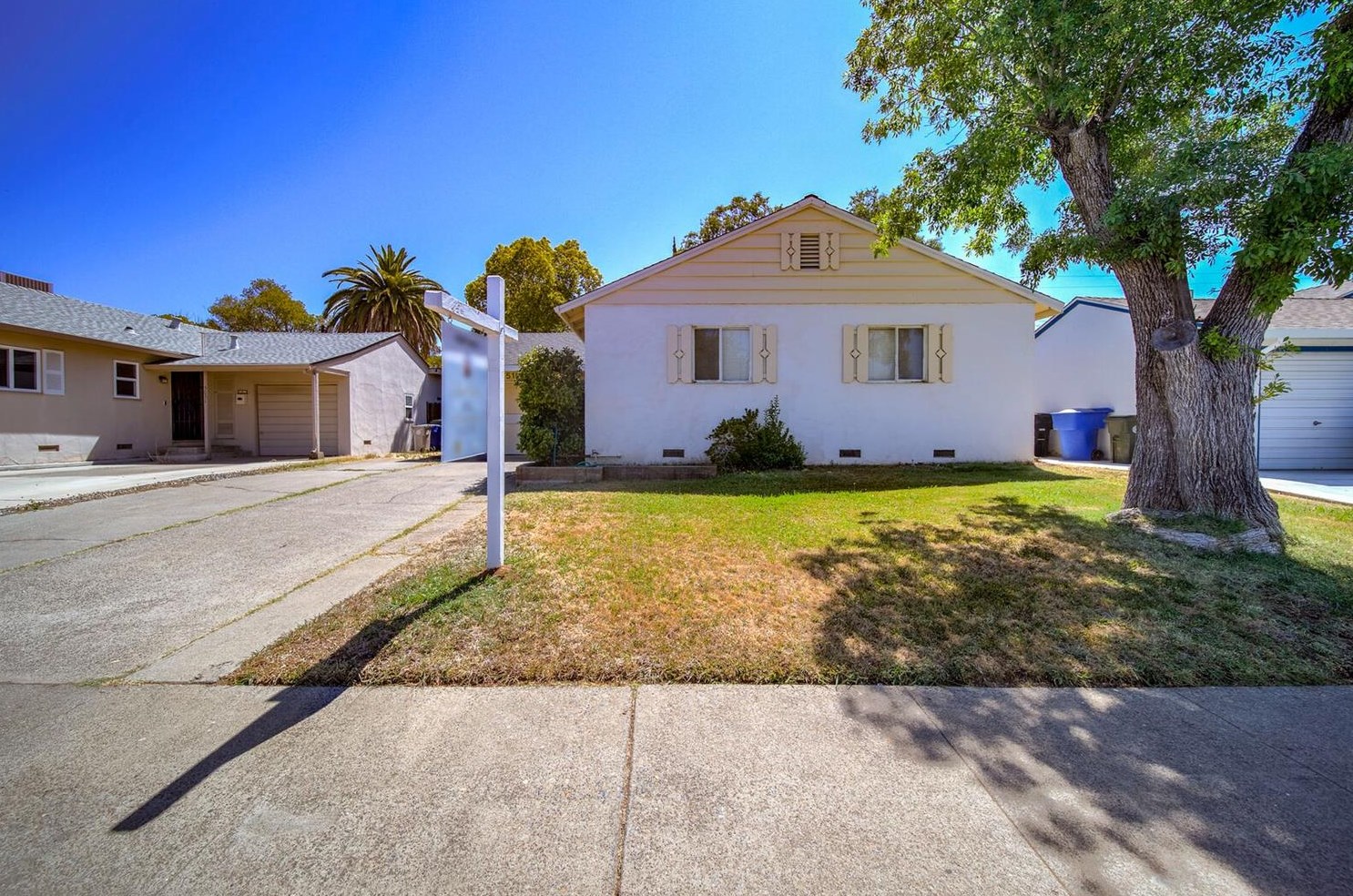 5101 Bradford Dr, Sacramento, CA 95820-6228