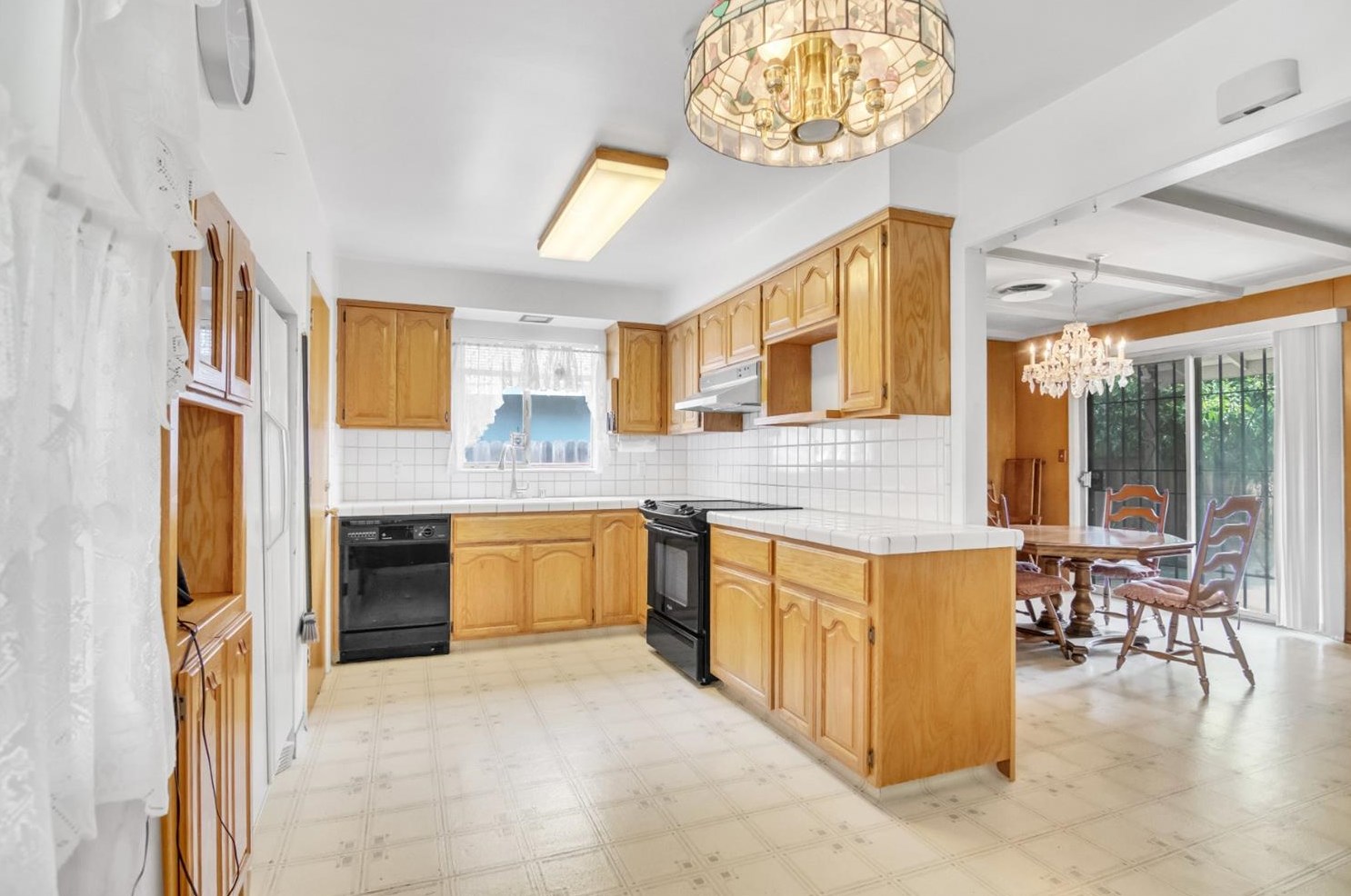 2064 63rd Ave, Sacramento, CA 95822-4610