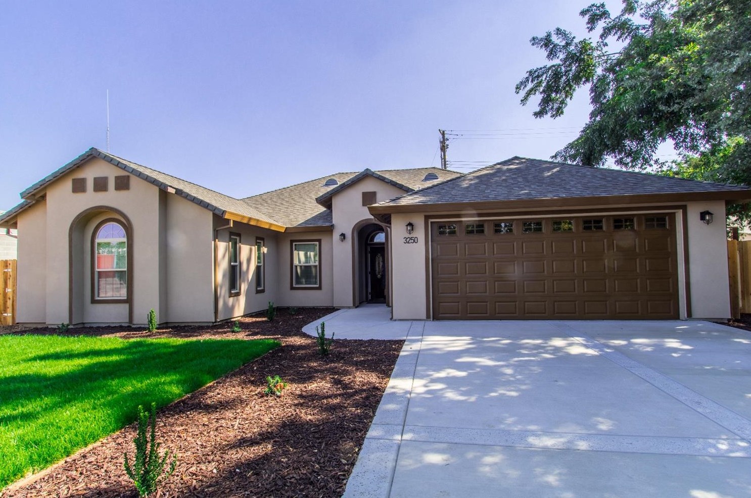 3250 33rd Ave, Sacramento, CA 95824-1030