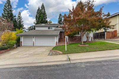 127 Rebecca Way - Photo 1