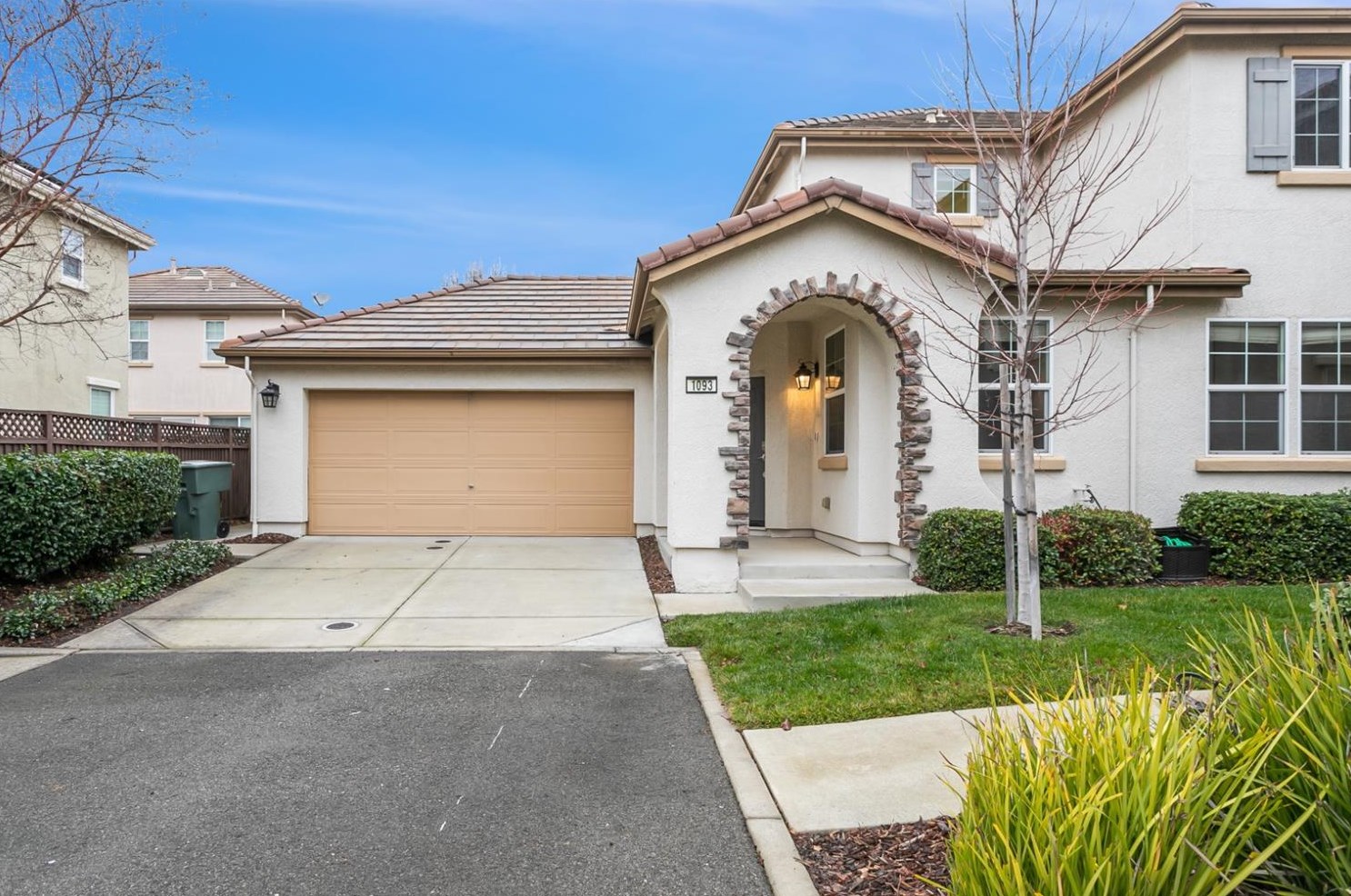 1093 Landmark Cir, Lincoln, CA 95648-2979