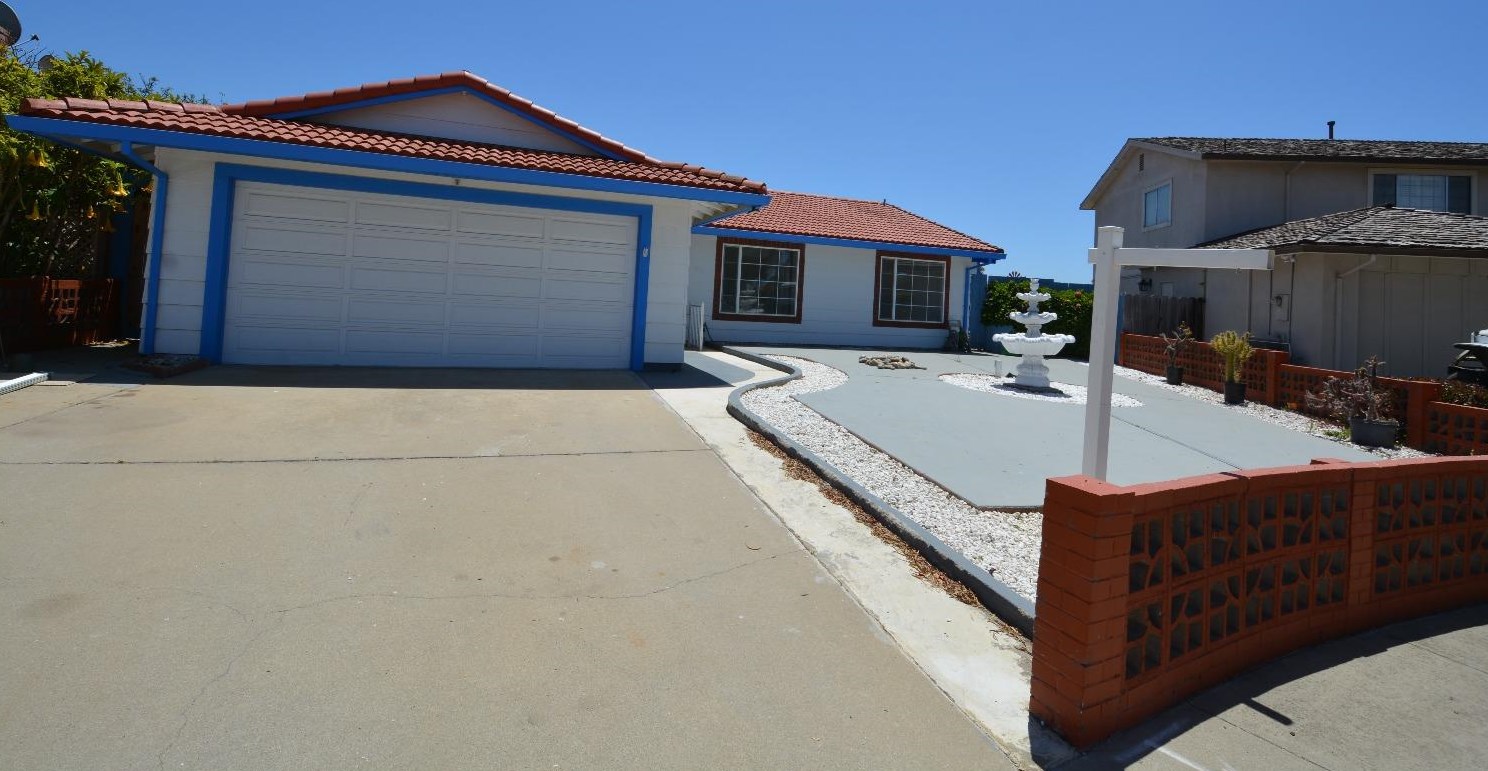 18624 Eisenhower St, Salinas, CA 93906-1605