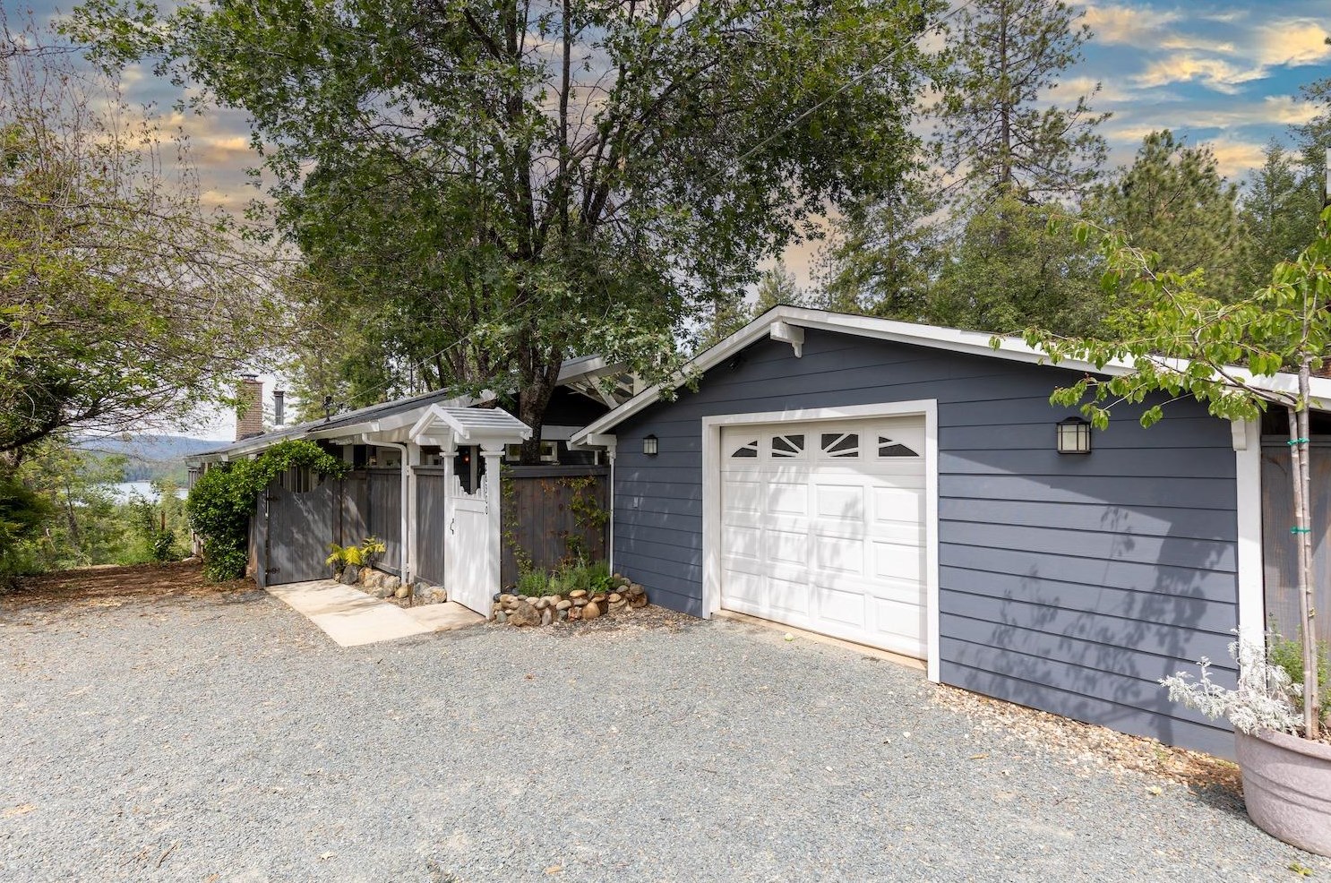26300 Green Acres Rd, Cape Horn, CA 95713