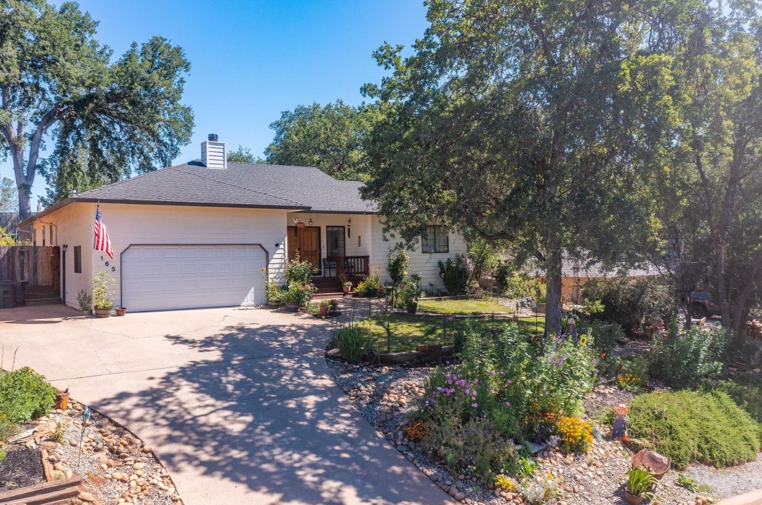 163 Acorn Dr, Angels Camp, CA 95222-9809