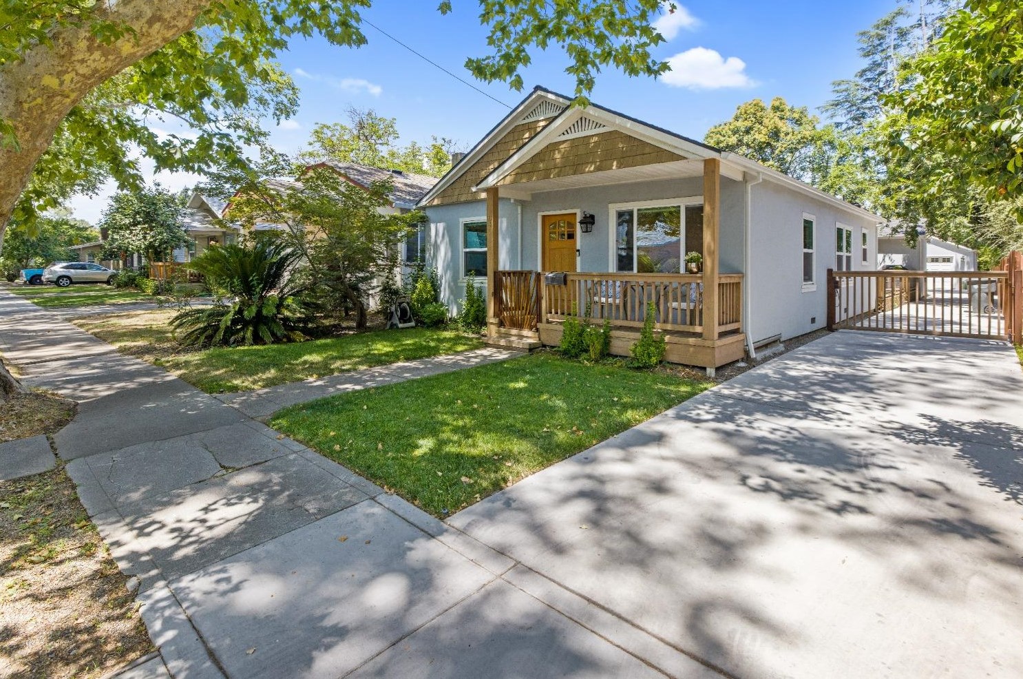 841 7th Ave, Sacramento, CA 95818-4030