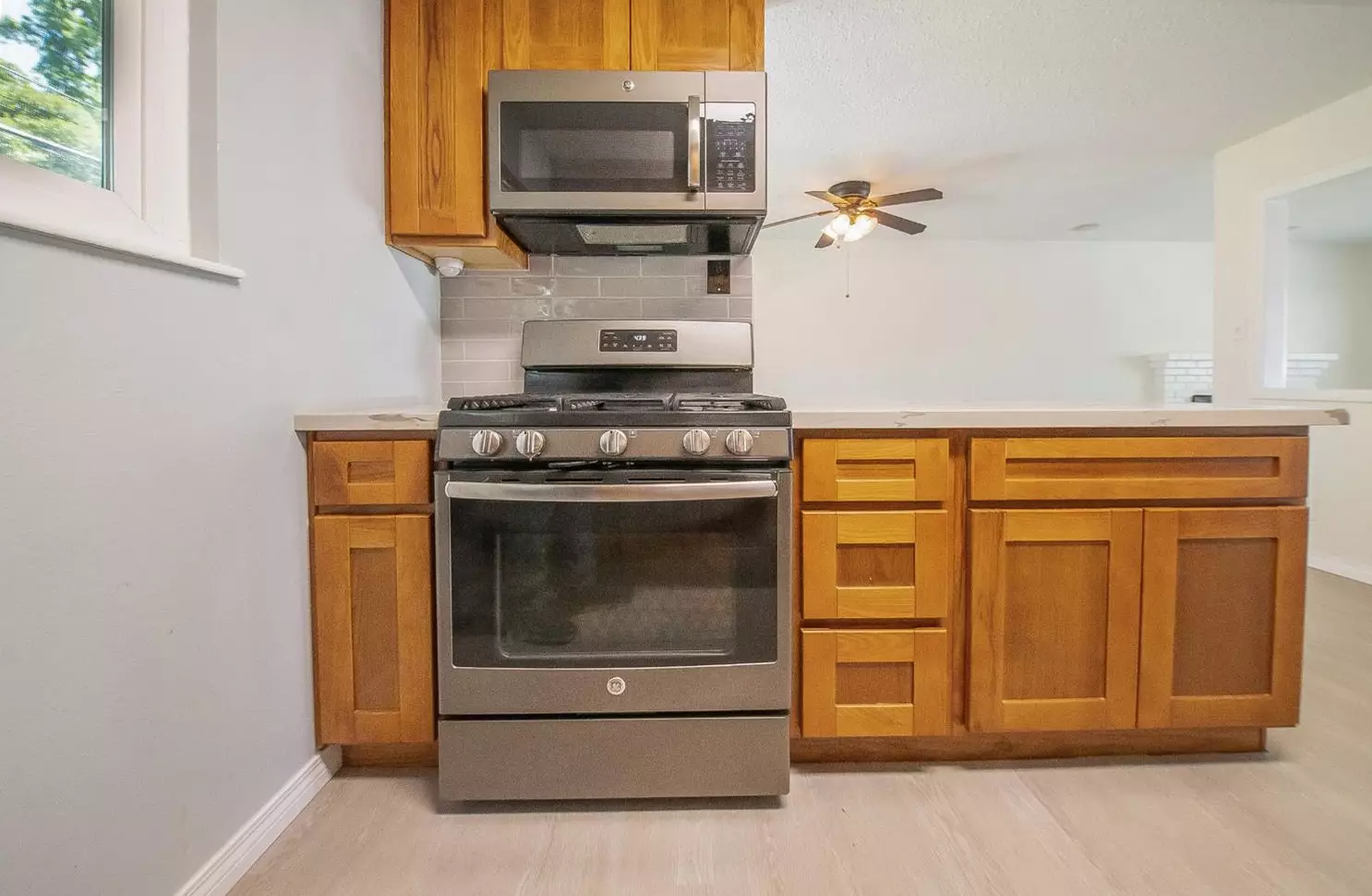 403 Loretto Dr, Roseville CA 95661-3516 exterior