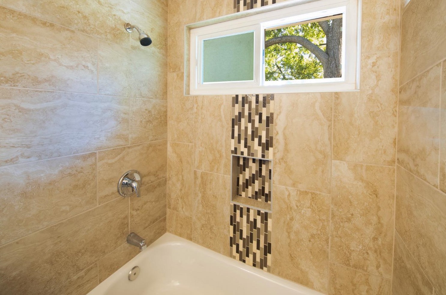 403 Loretto Dr, Roseville CA 95661-3516 exterior