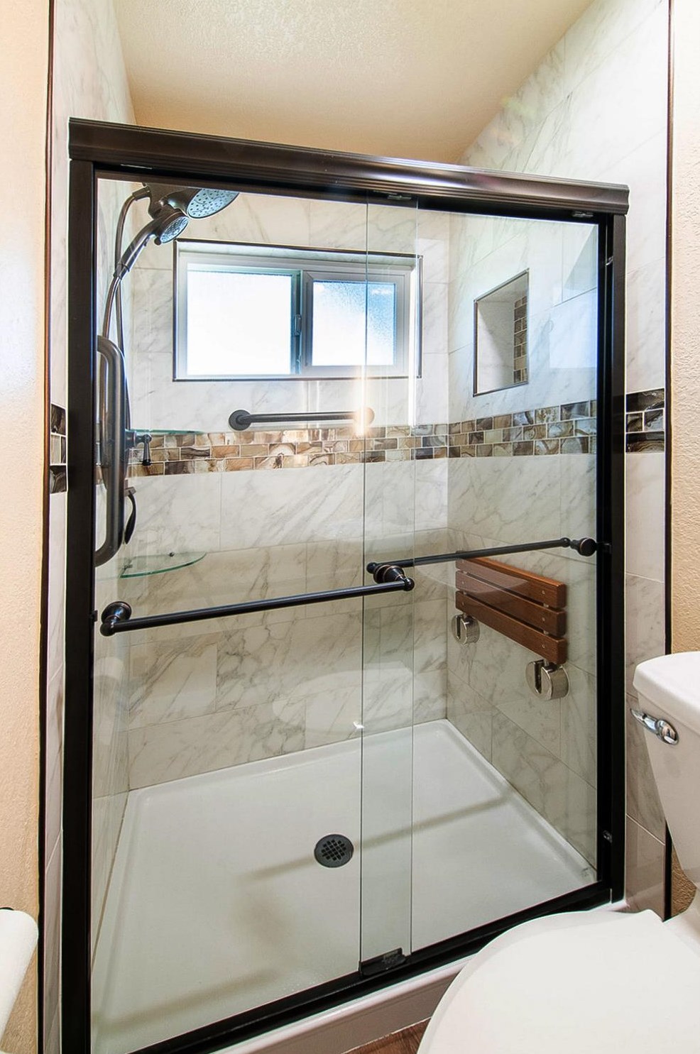 403 Loretto Dr, Roseville CA 95661-3516 exterior