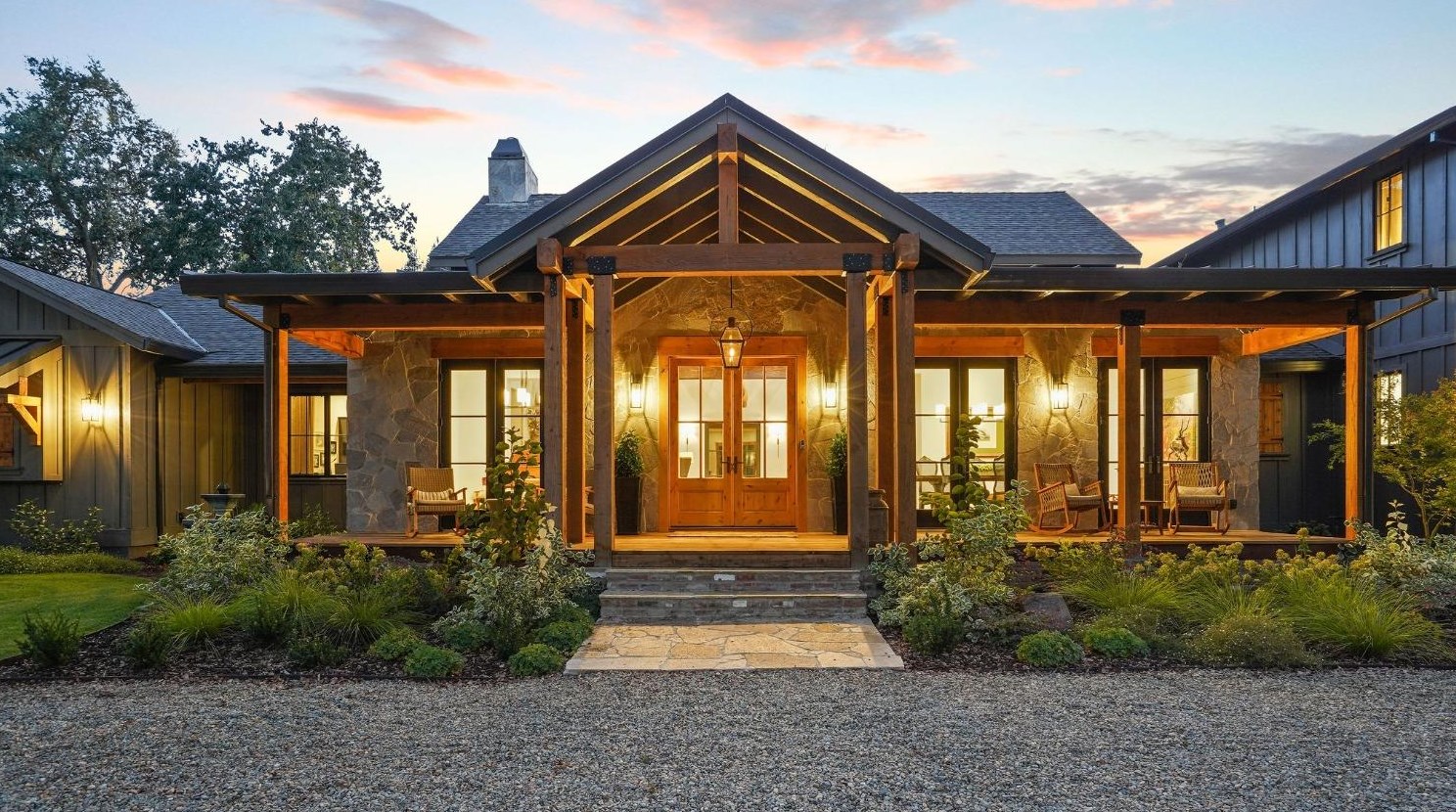 1317 Stewart Rd, Sacramento, CA 95864-5352