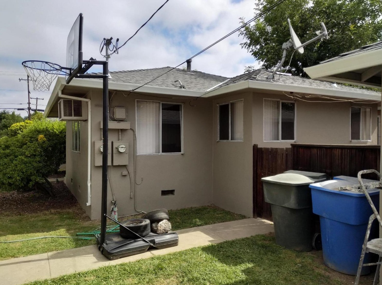 6302 14th Ave, Sacramento, CA 95820-3302