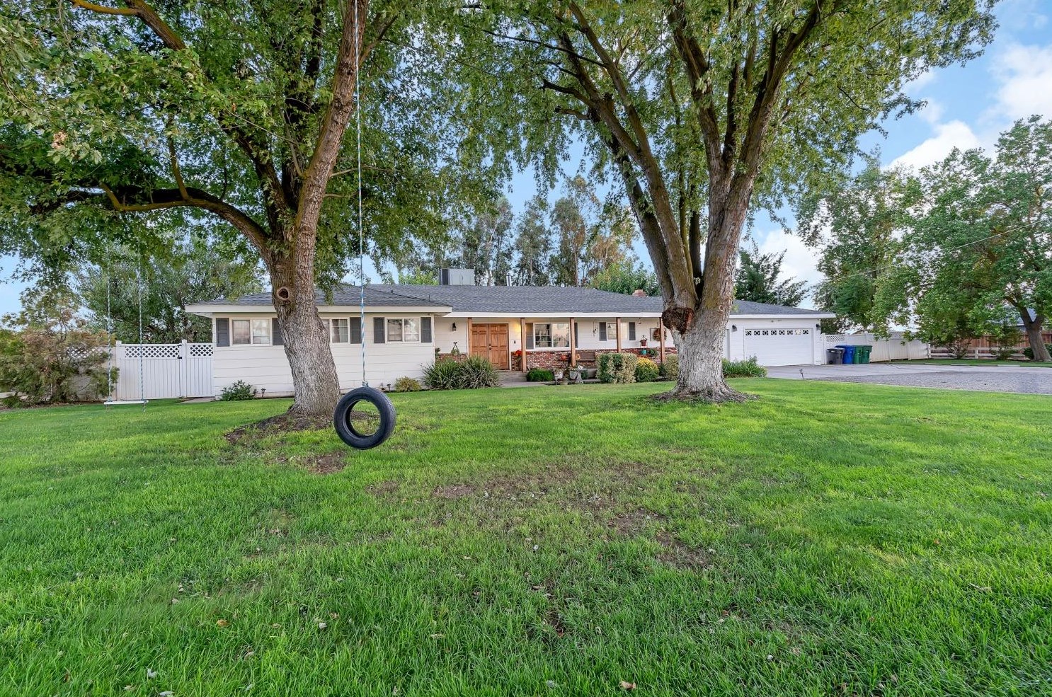 3314 Stretch Rd, Merced, CA 95340-3367
