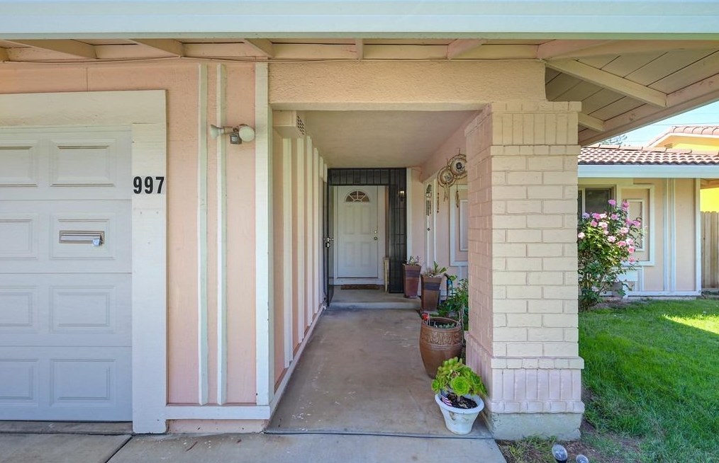 997 Regatta Dr, Sacramento, CA 95833-1747