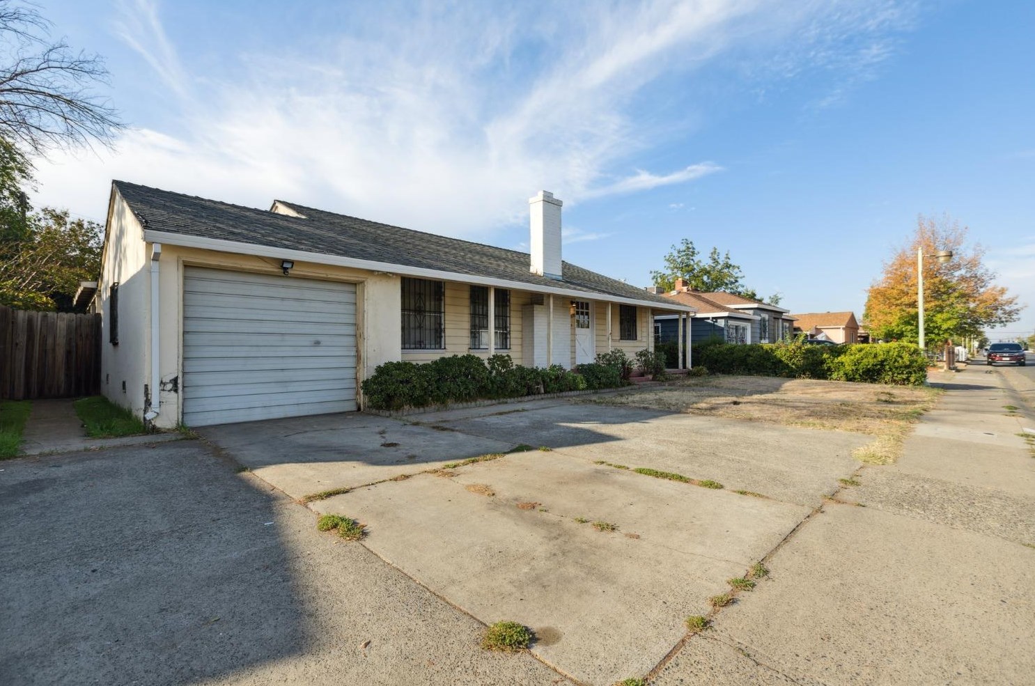 6062 Fruitridge Rd, Sacramento, CA 95820-6504