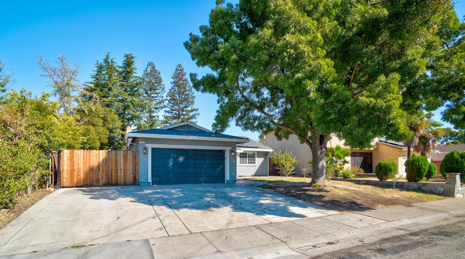 5 Keely Ct, Sacramento, CA 95838-2133