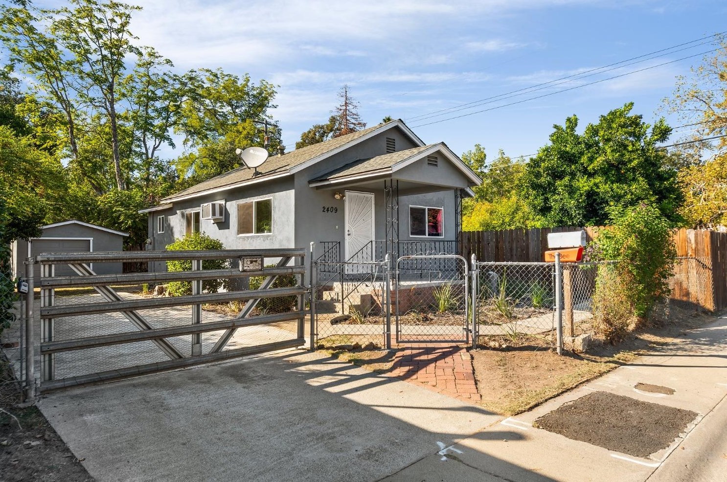 2409 American Ave, Sacramento, CA 95833-2524