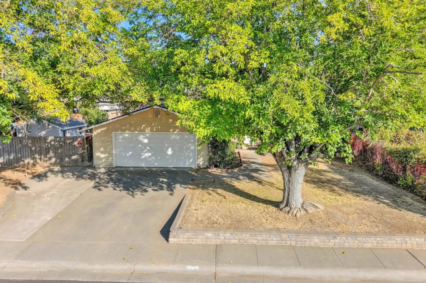 3209 Fusilier Way, Sacramento, CA 95826-4107