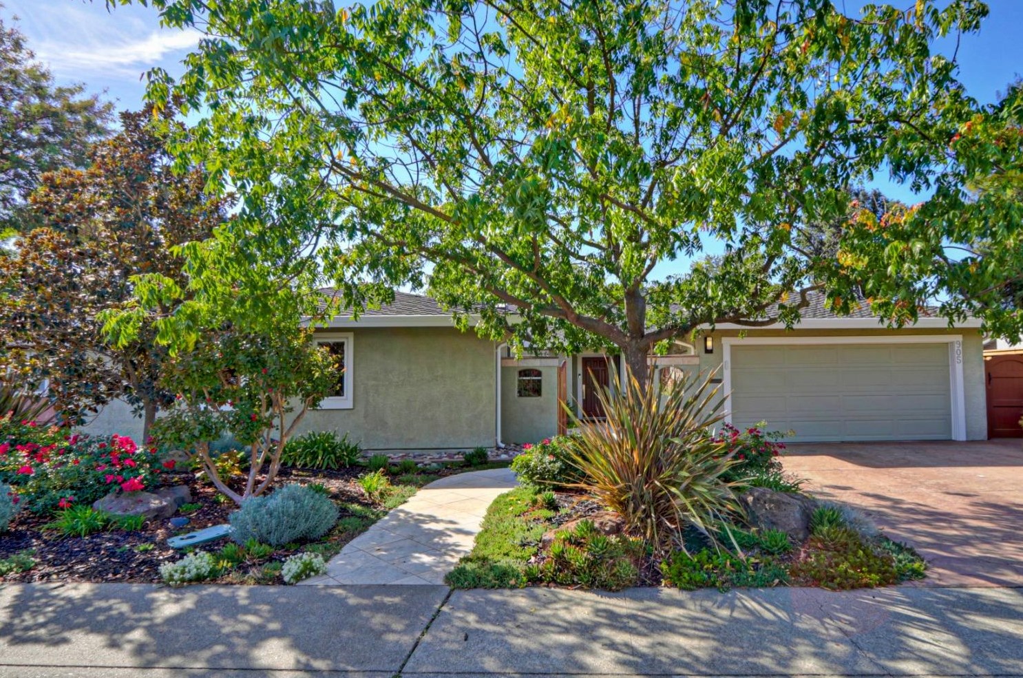 905 Burr St, Davis, CA 95616-3125