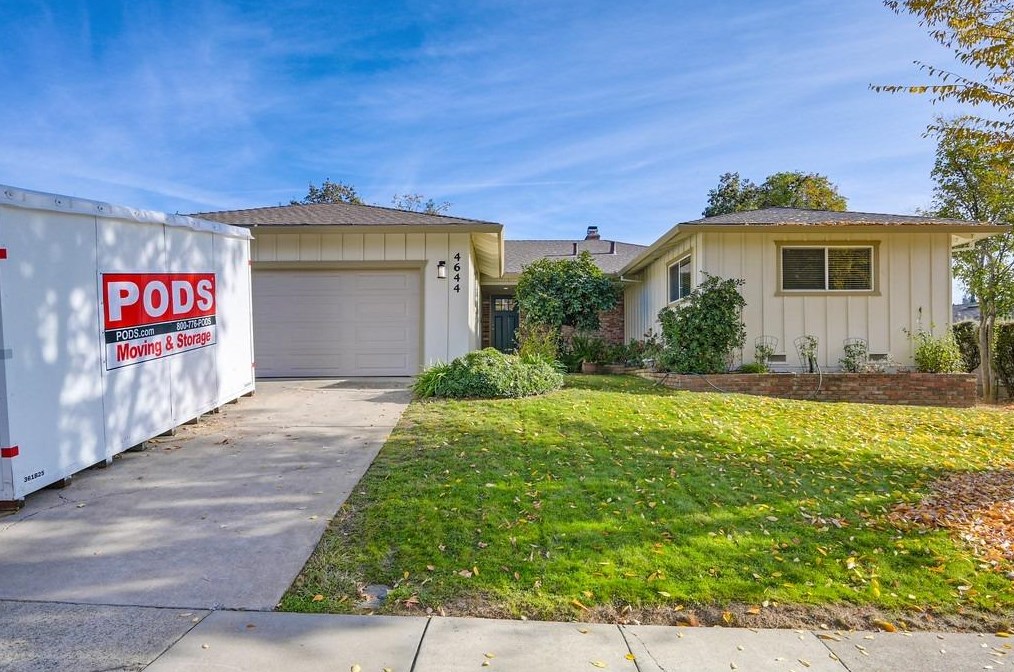 4644 Hixon Cir, Carmichael, CA 95608-8022