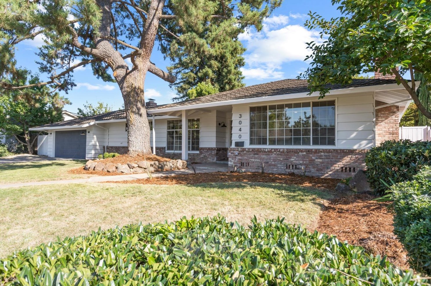 3040 American River Dr, Sacramento, CA 95864-7125