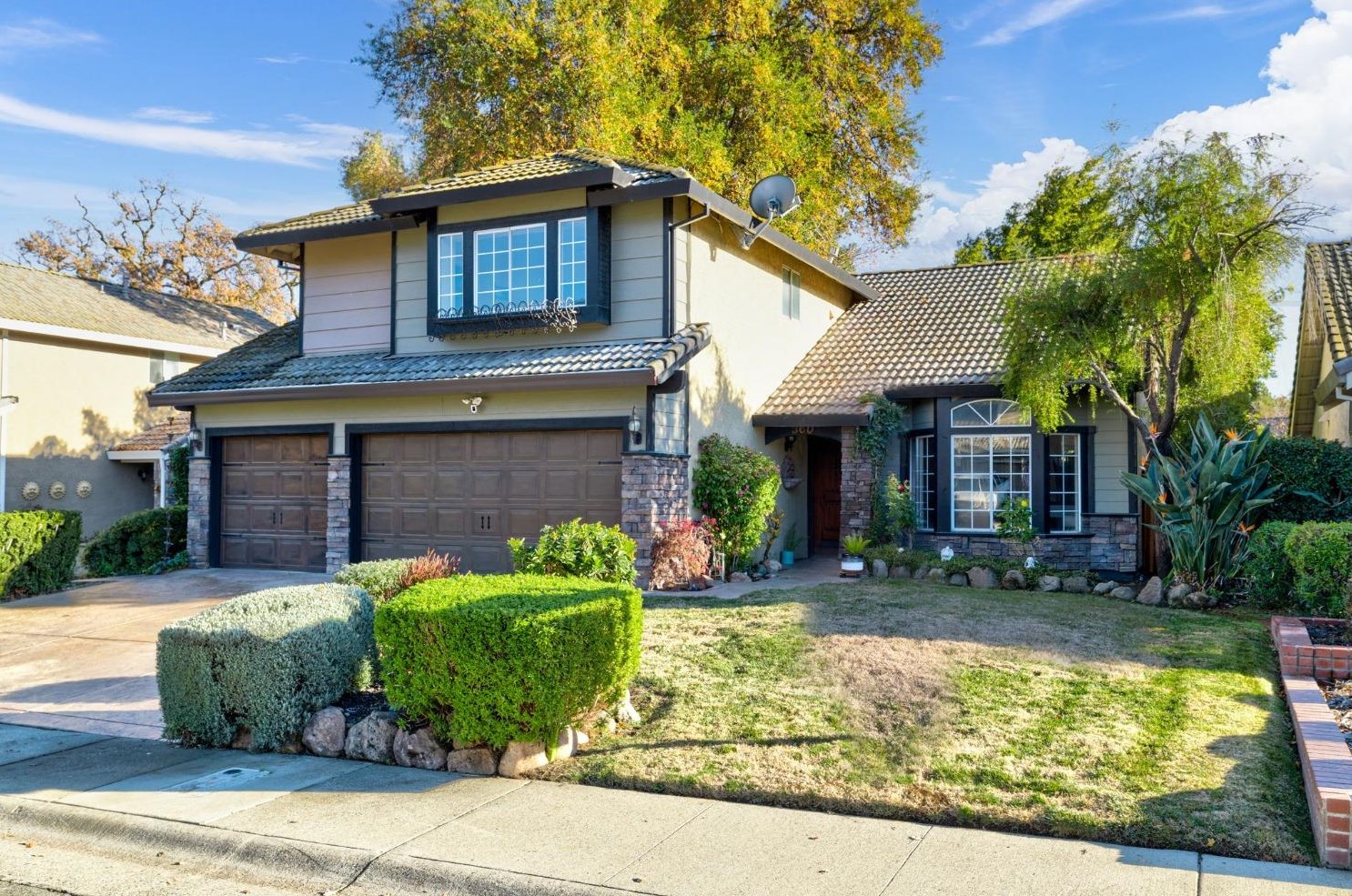 360 Hatteras Way, Sacramento CA  95831-3734 exterior