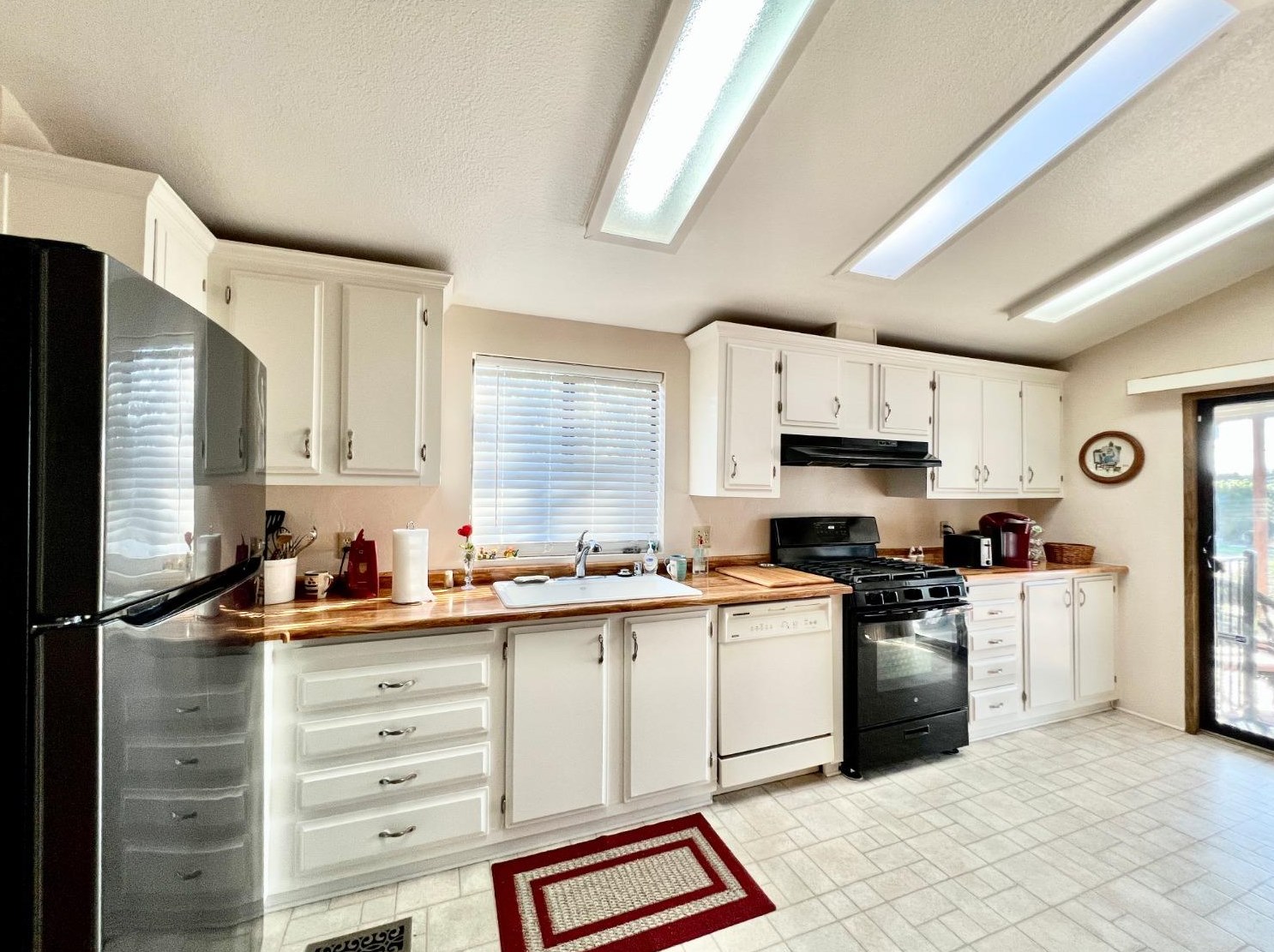 6124 Mame Ct, Citrus Heights, CA 95621