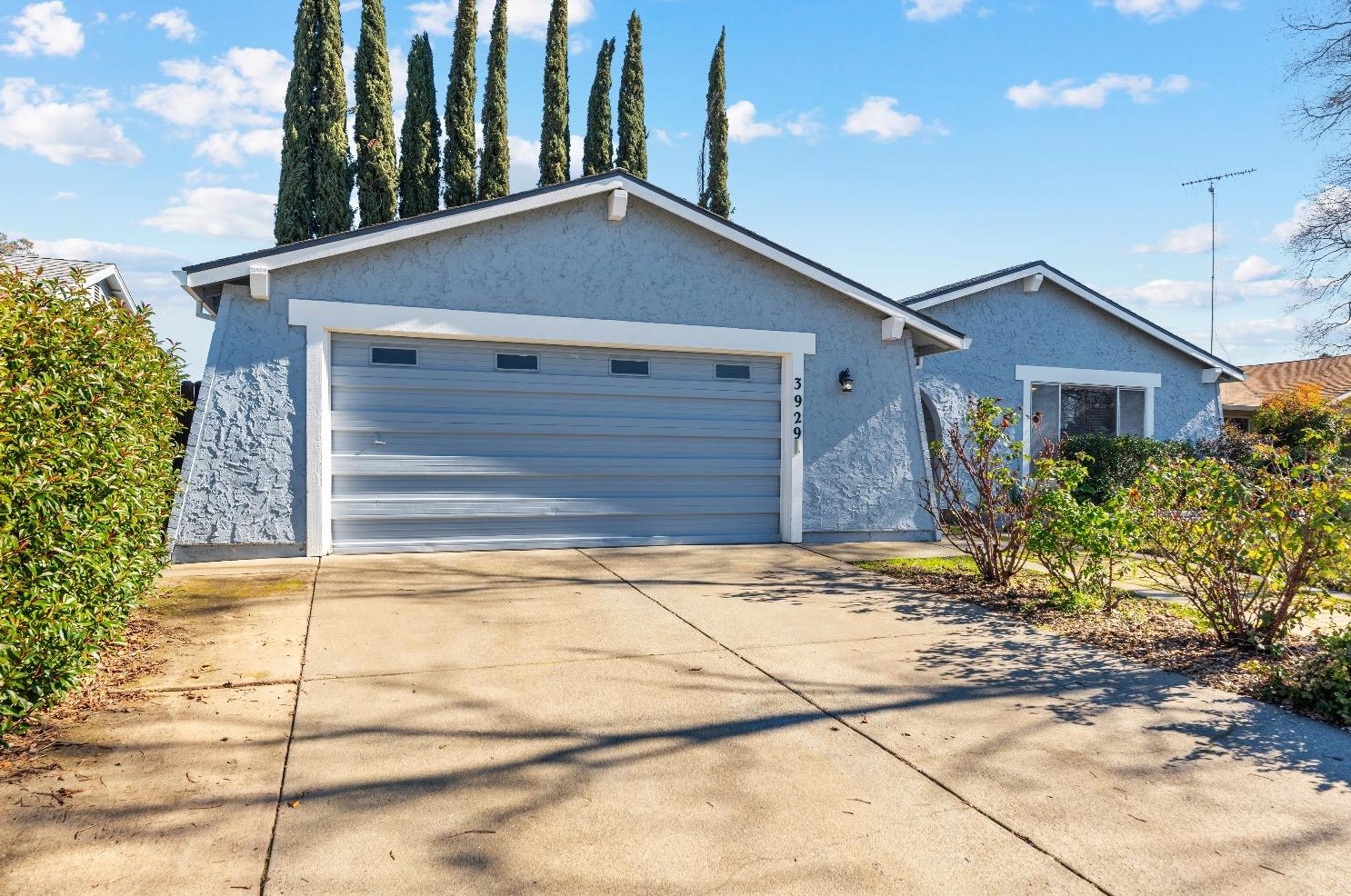 3929 Ashgrove Way, Sacramento, CA 95826