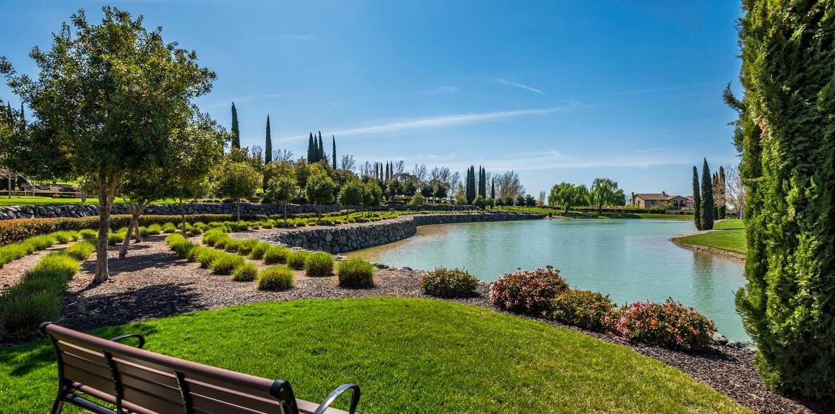 1617 Camino Verdera, Lincoln CA  95648-7940 exterior