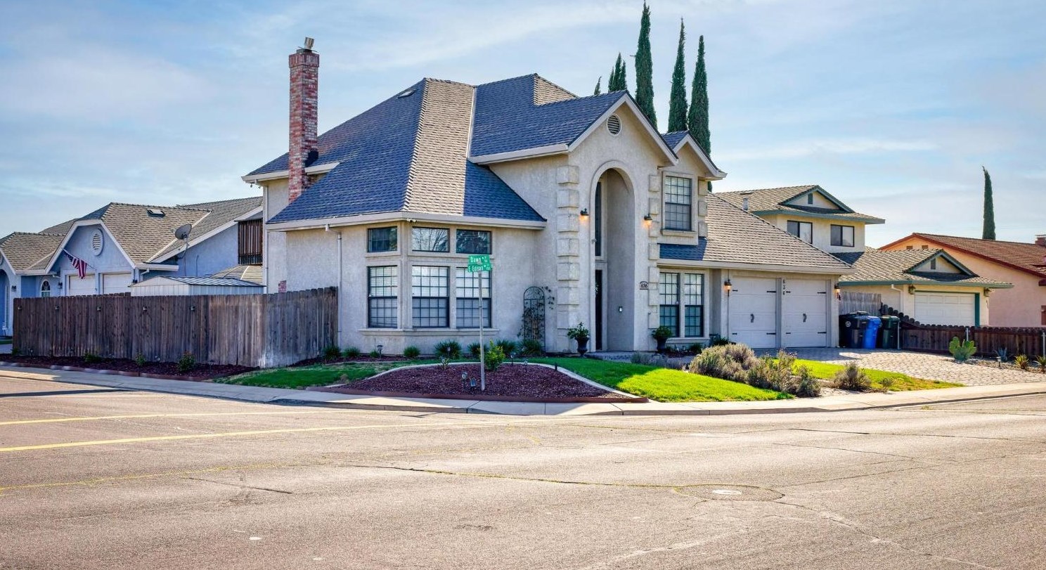 636 E Edison St, Manteca, CA 95336