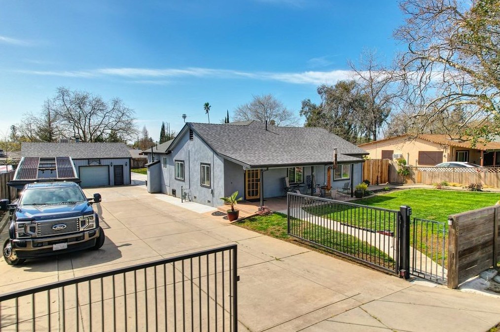 909 Lawton Ave, Roseville, CA 95678-1432
