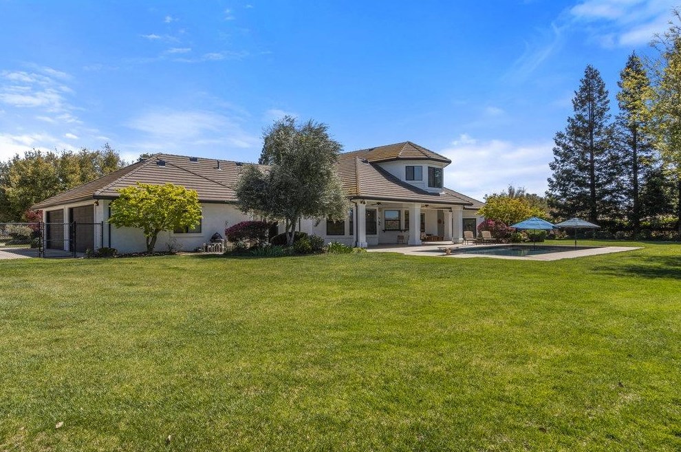 22647 Peltier Ct, Acampo CA  95220-9560 exterior