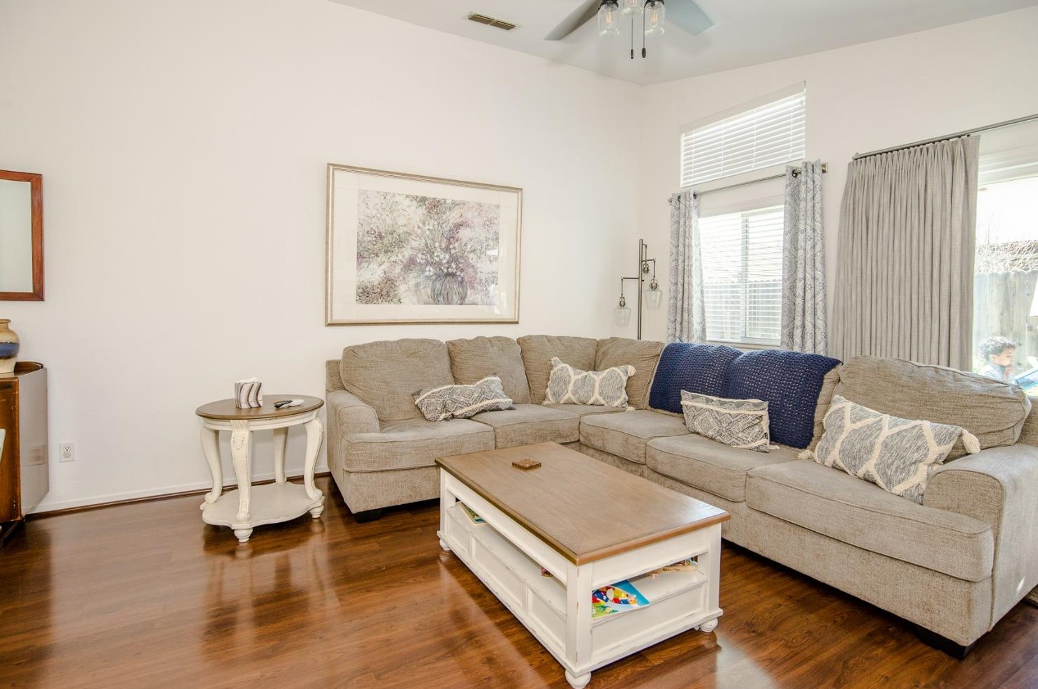 974 Hunter Ln, Woodland CA  95776-5101 exterior