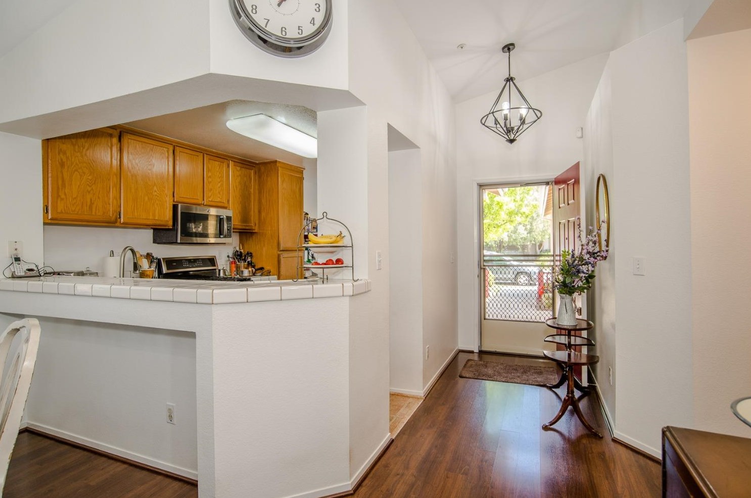 974 Hunter Ln, Woodland CA  95776-5101 exterior