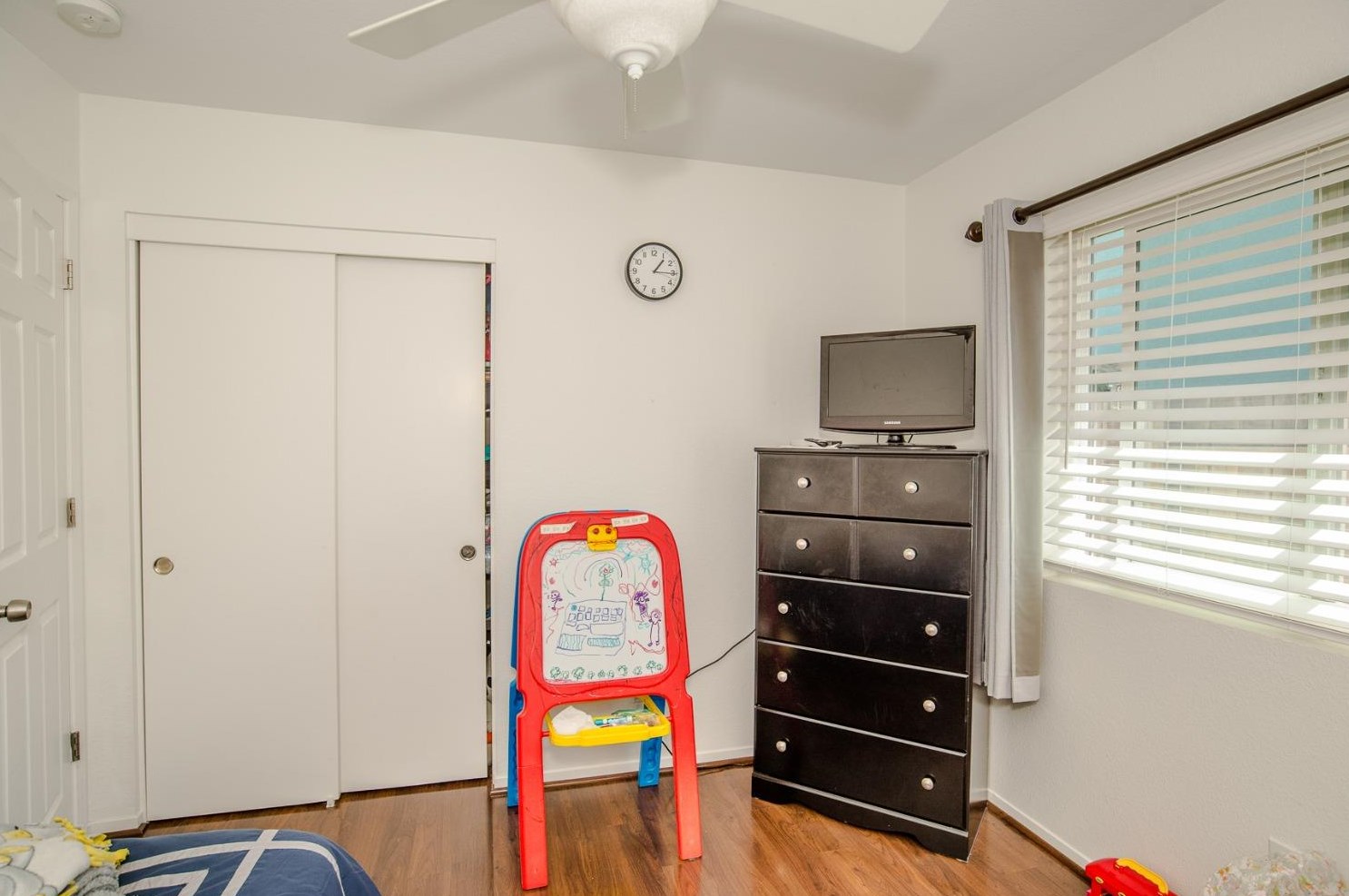 974 Hunter Ln, Woodland CA  95776-5101 exterior