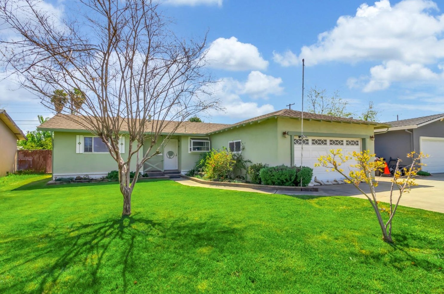 2262 1st St, Atwater, CA 95301-2822