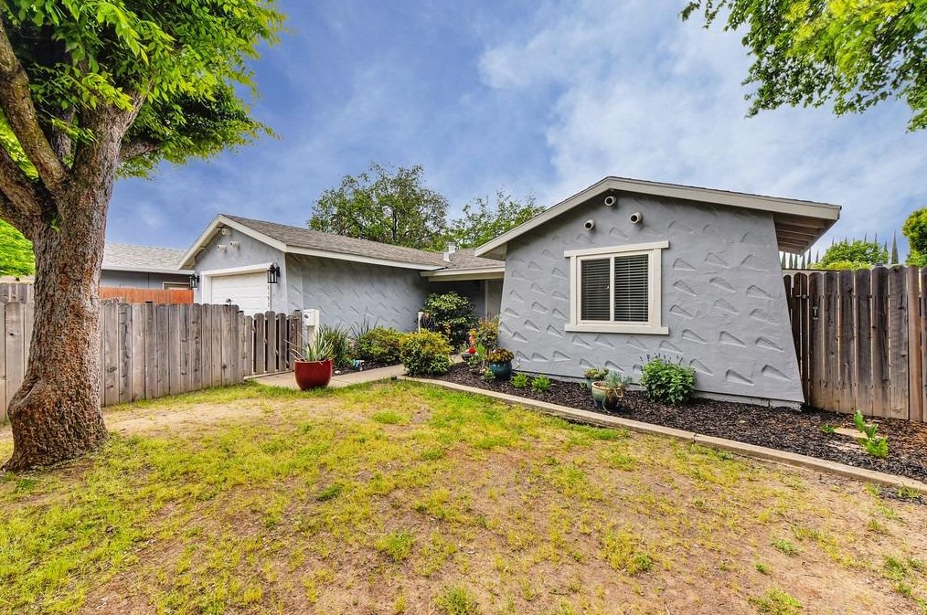 6193 Jack London Cir, Sacramento, CA 95842-2727